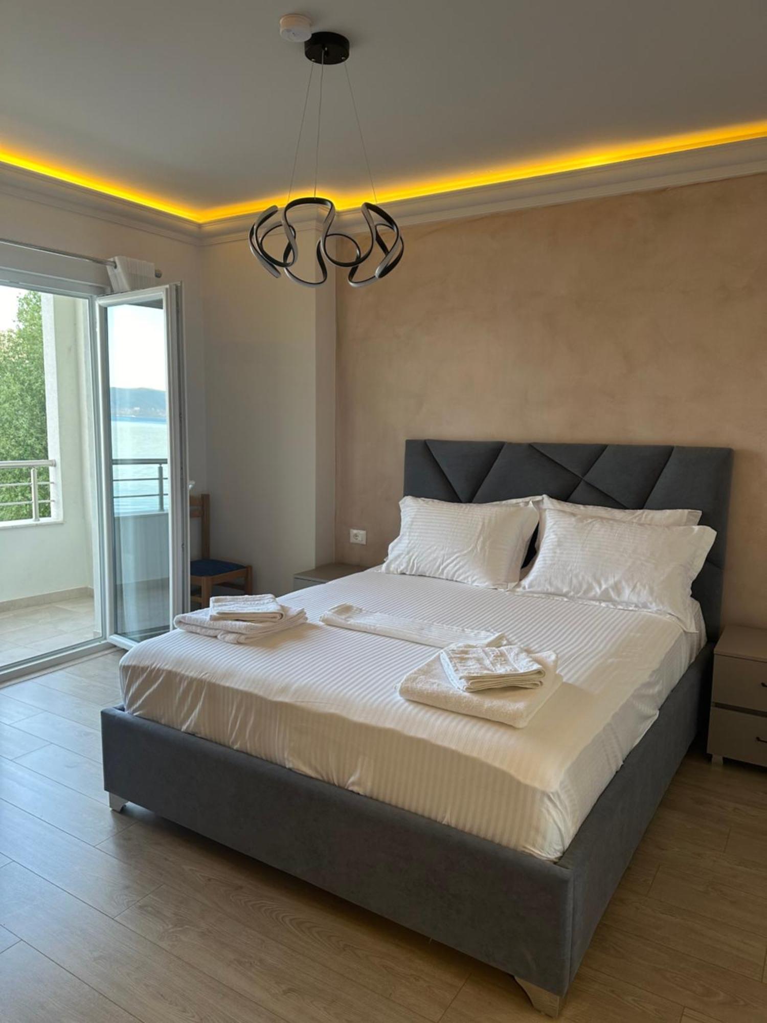Hotel Demoli Pogradec Exterior photo