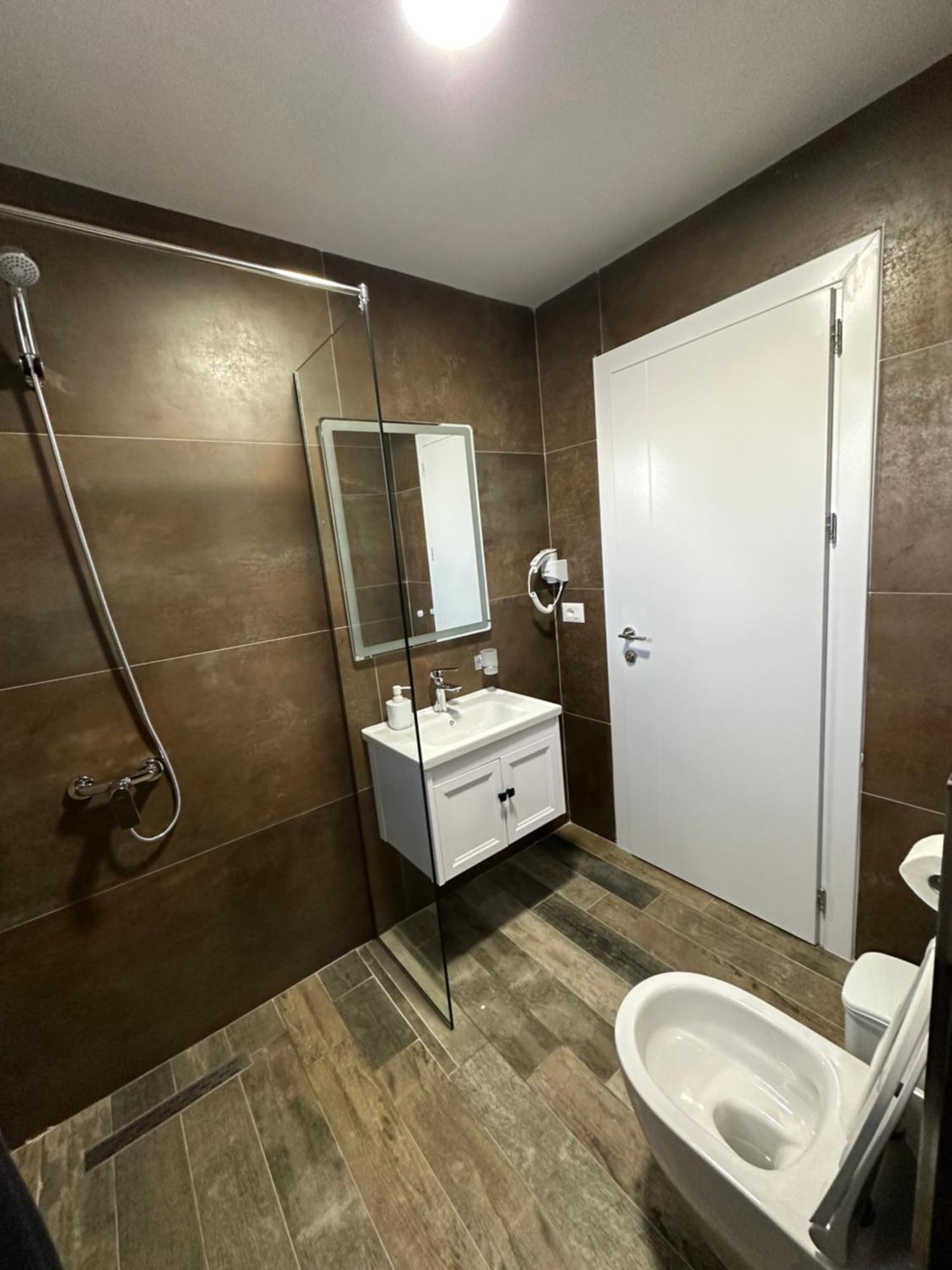 Hotel Demoli Pogradec Exterior photo