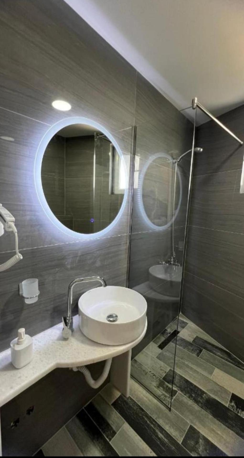 Hotel Demoli Pogradec Exterior photo