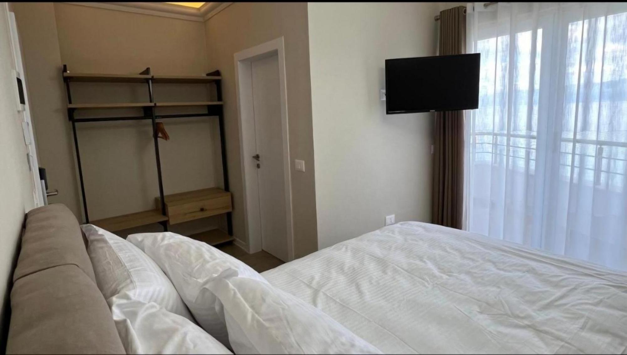 Hotel Demoli Pogradec Exterior photo