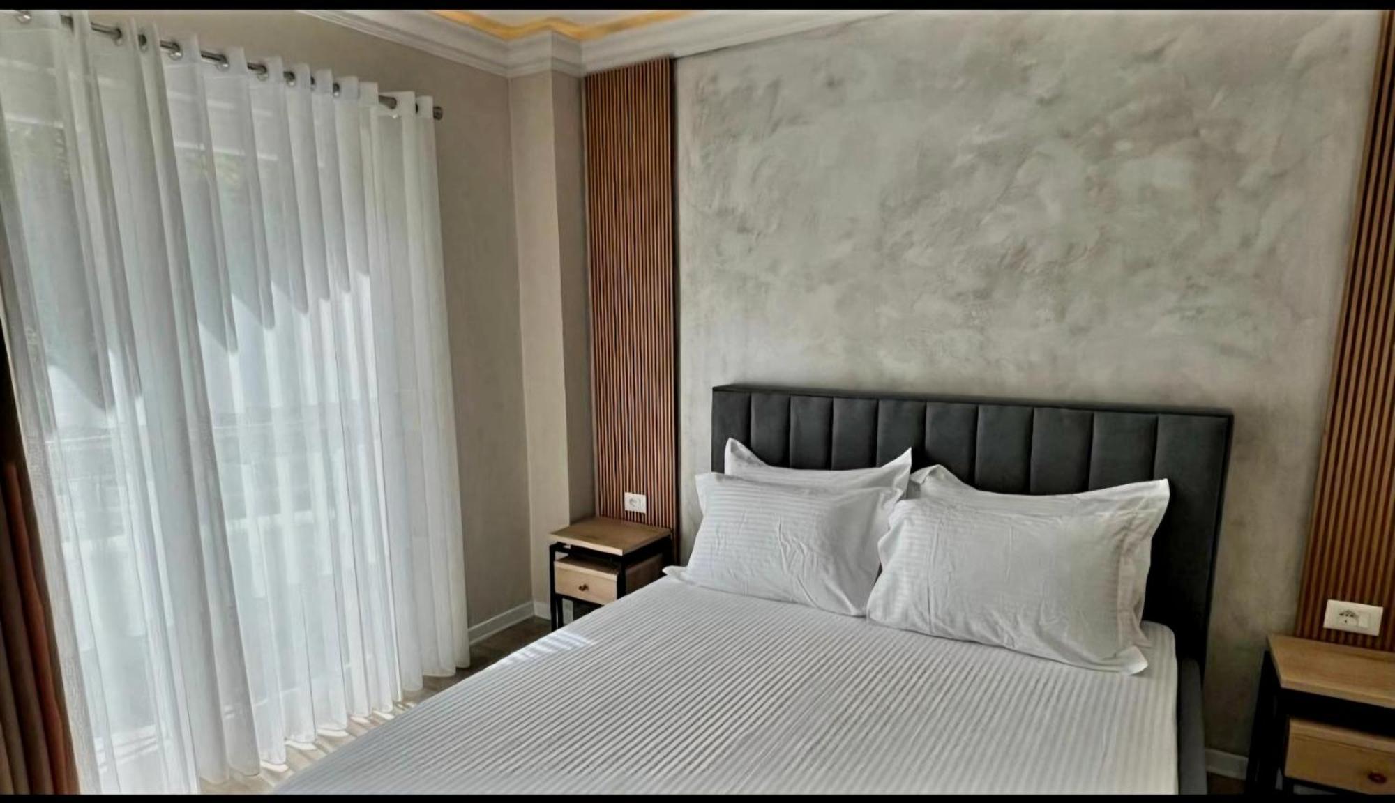 Hotel Demoli Pogradec Exterior photo
